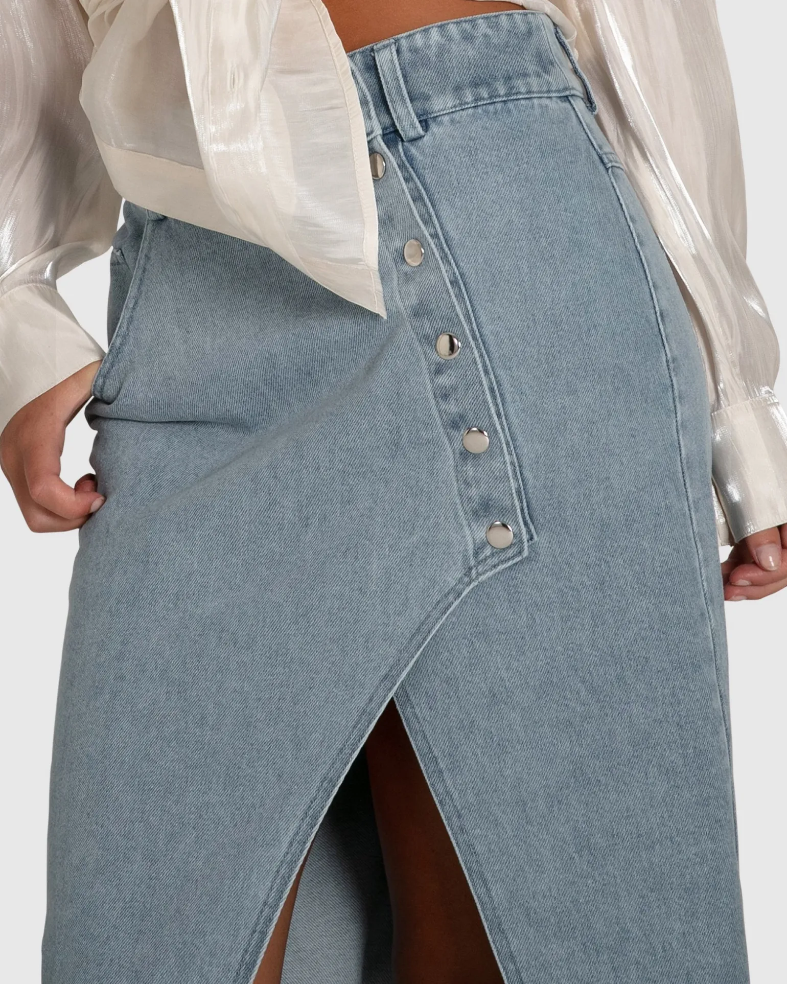 Belle & Bloom Skirts>Can't Forget You Denim Midi Skirt