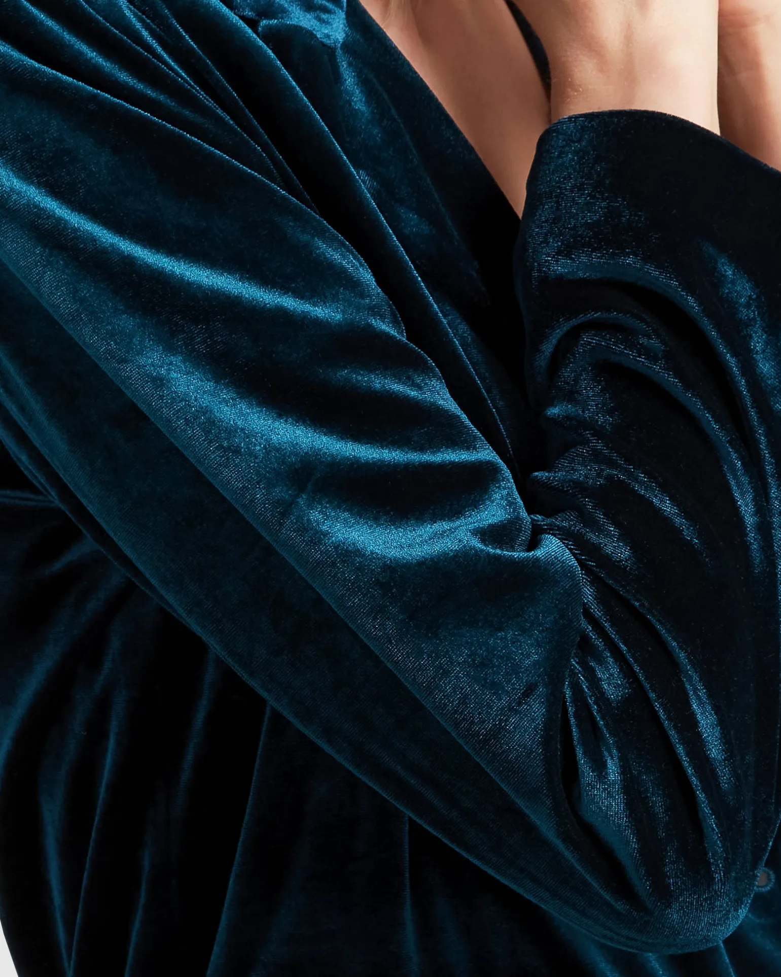Belle & Bloom Blazers | Suits & Blazers>Eternity Velvet Blazer - Dark Teal