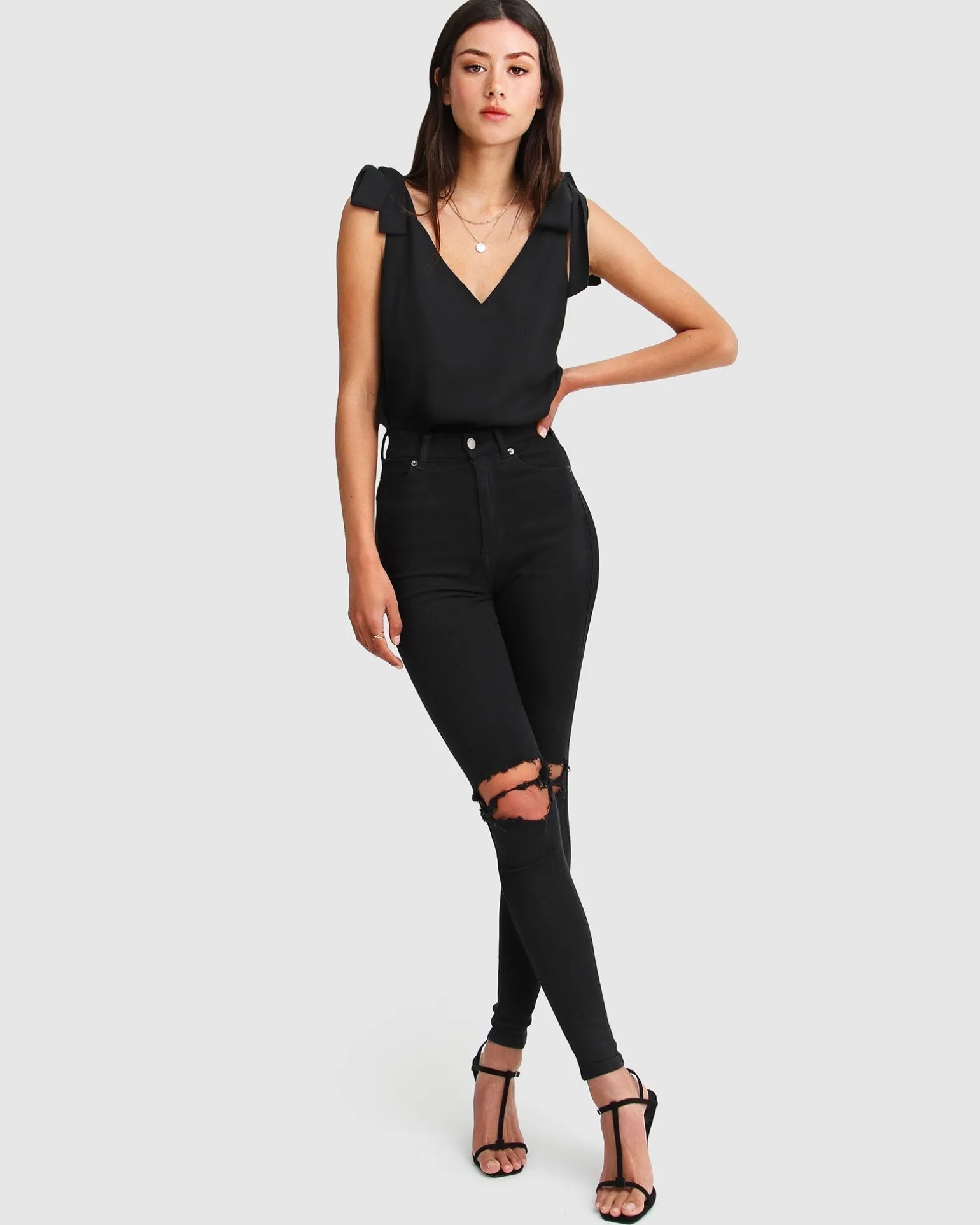 Belle & Bloom Shirts & Blouses>Feel For You V-Neck Top - Black