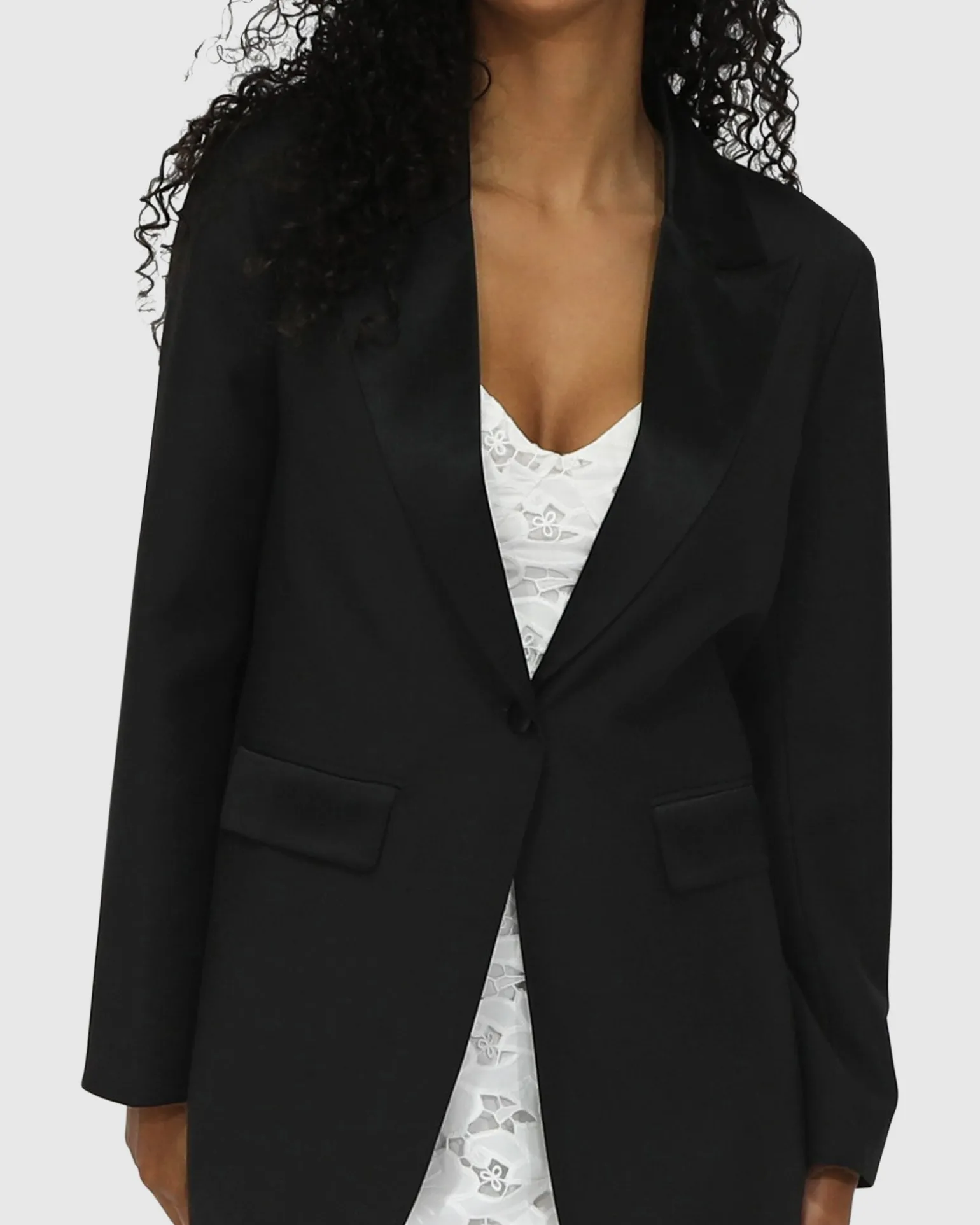 Belle & Bloom Blazers | Suits & Blazers>Head To Head Tuxedo Jacket -