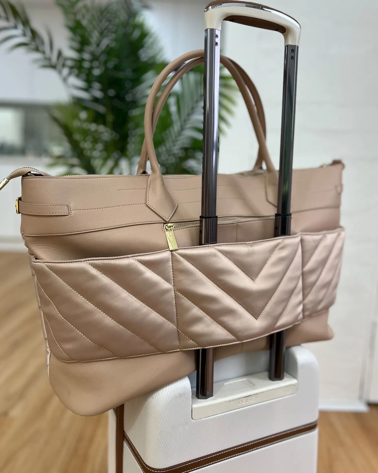 Belle & Bloom Handbags>Meet Me in Paris Weekender Bag-